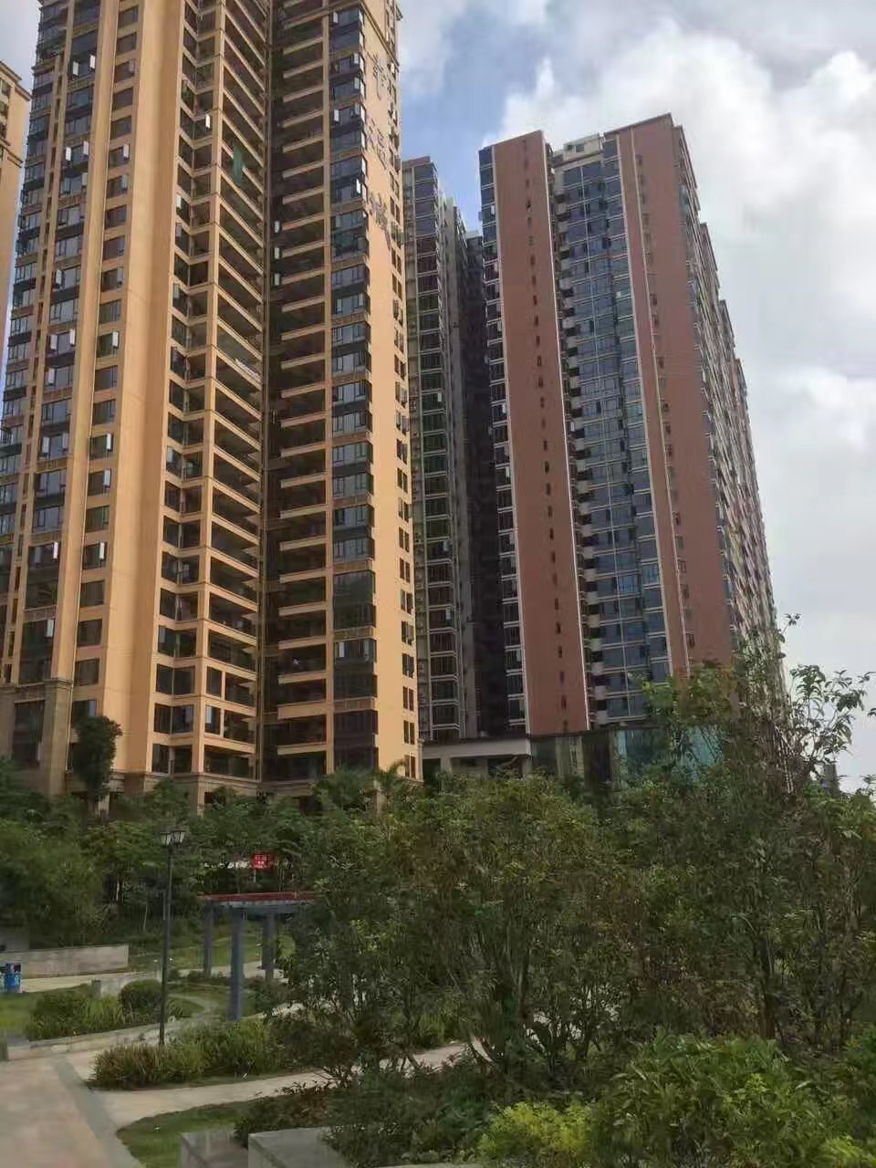 龍華小產權房樓盤中央花園值得買嗎？