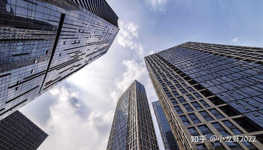 而二手樓市成交量則腰斬