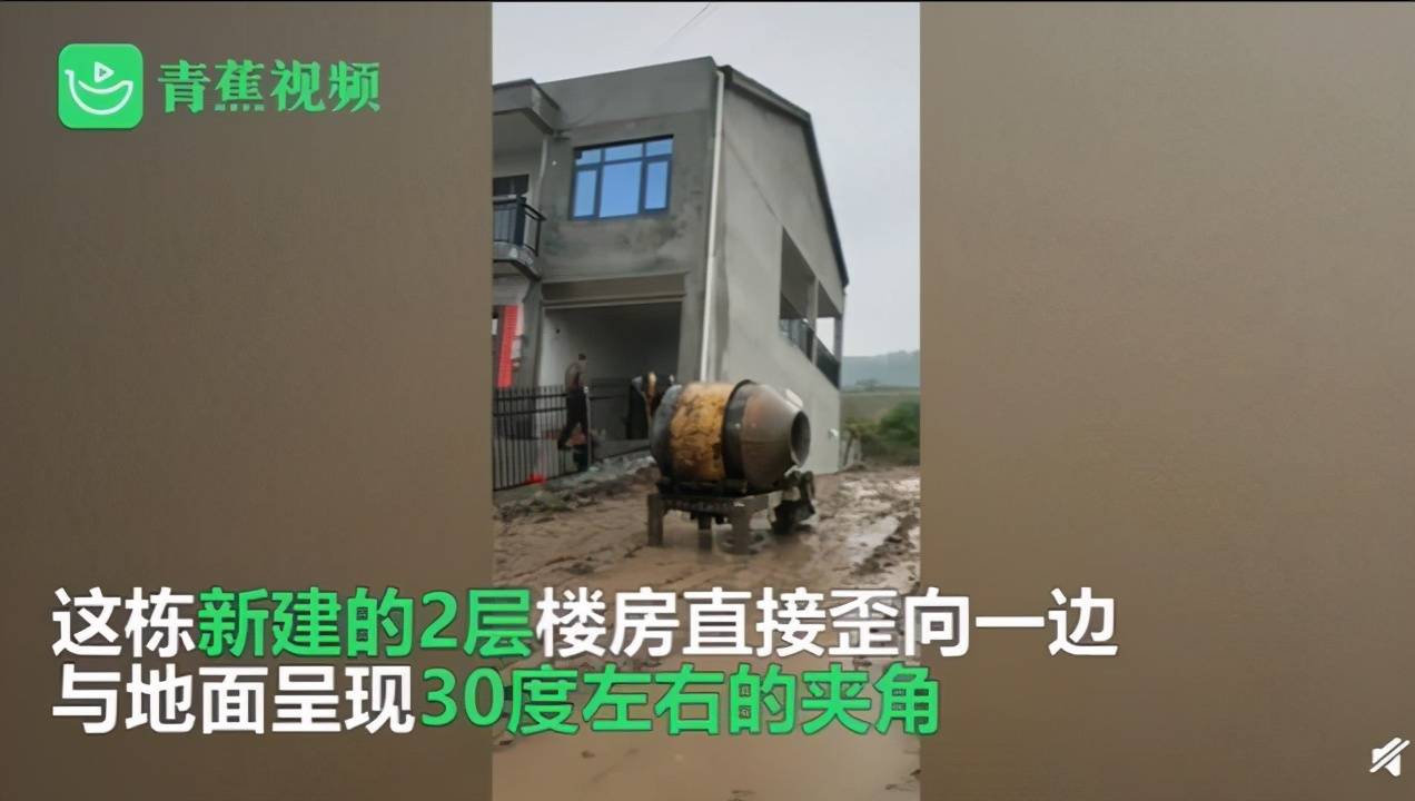 入戶處緊挨衛生間和廚房